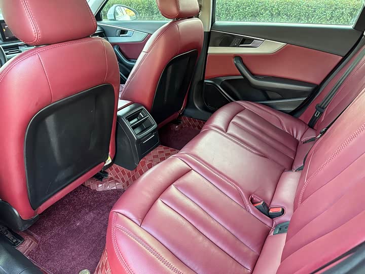 Audi A4L 2019 40 TFSI VI — фото 10