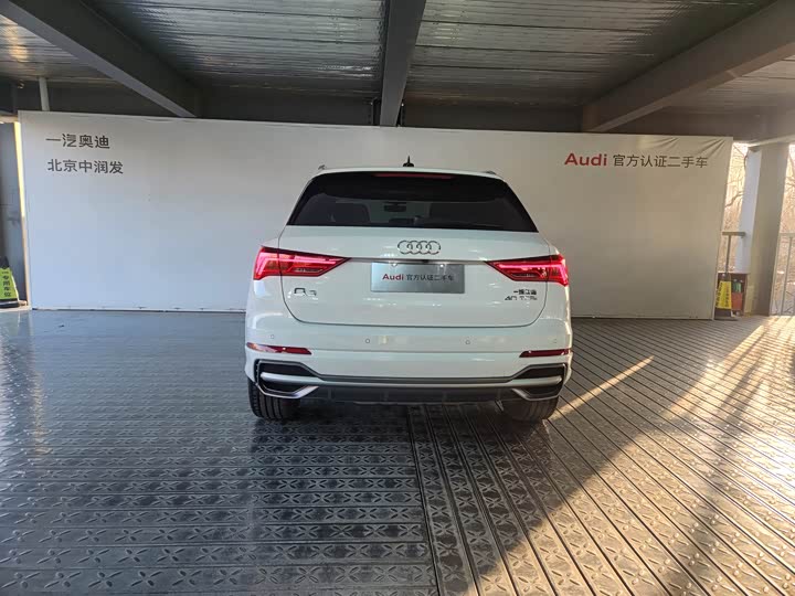 Audi Q3 2023 40 TFSI — фото 4