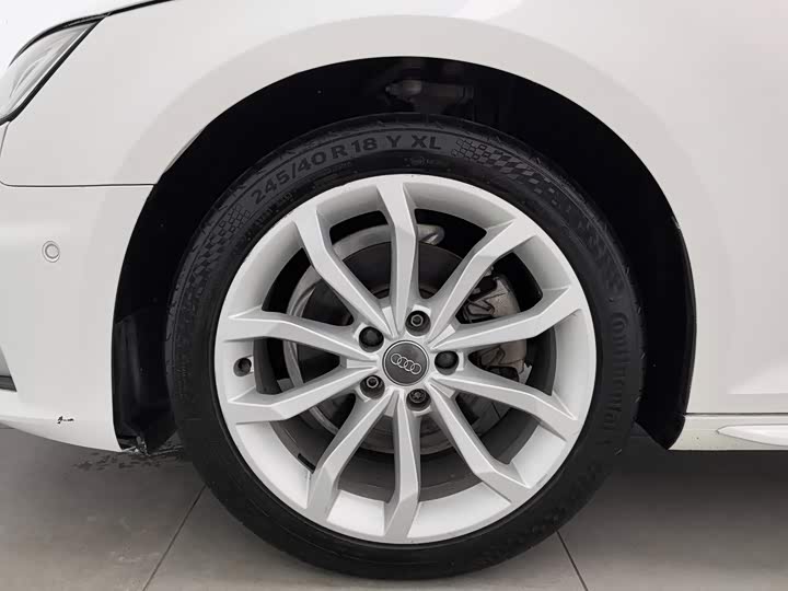 Audi A4L 40 TFSI стиль V — фото 17