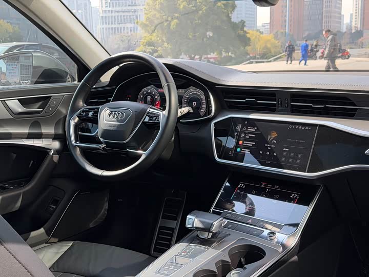 Audi A6 2022 Avant 40 TFSI — фото 9