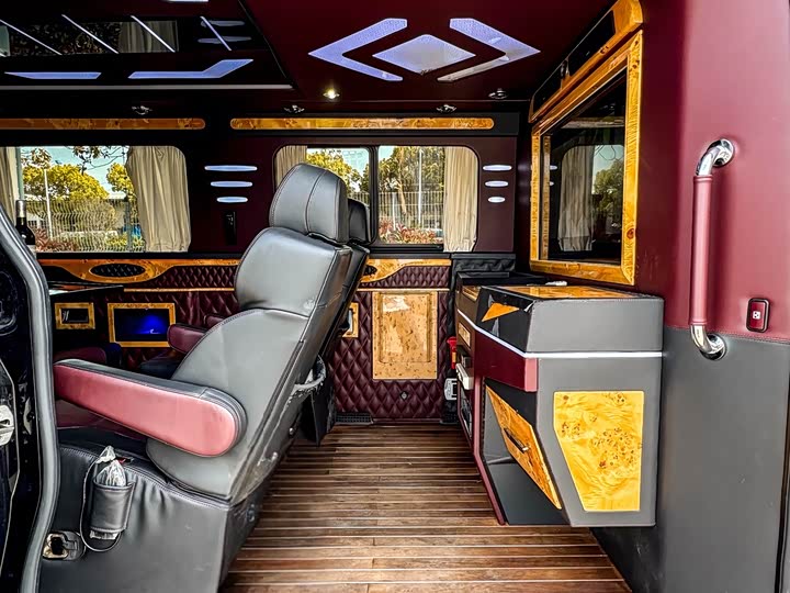 Mercedes-Benz Sprinter 2017 3.5 L — фото 17