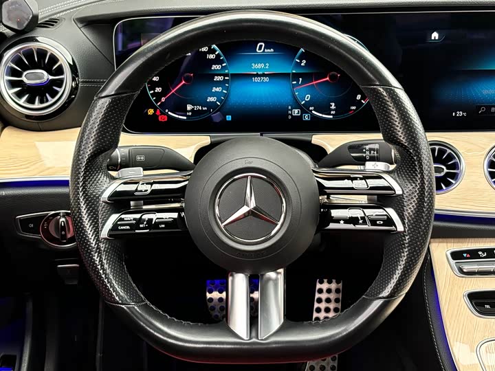 Mercedes-Benz E-Class 2021 E 300 — фото 16