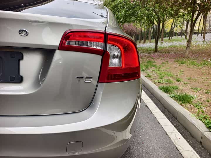Volvo S60 2015 S 60 L T 5 — фото 12