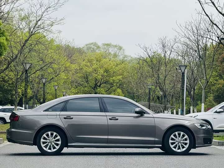 Audi A6L TFSI — фото 4