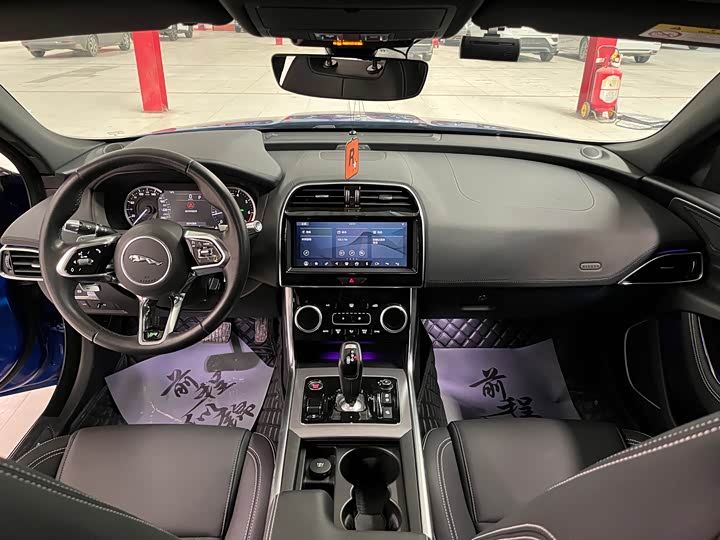 Jaguar XEL 2020 2.0 T 200 PS R-DYNAMIC S — фото 9