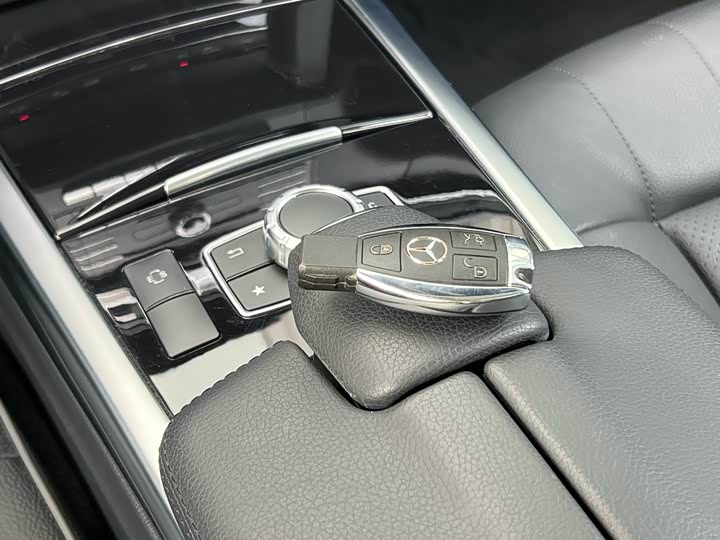 Mercedes-Benz E-Class 2015 E 260 L Sport — фото 26