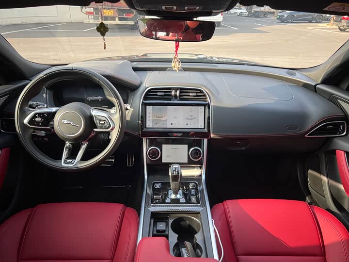 Jaguar XEL 2024 2.0 T 250 PS R-DYNAMIC S — фото 13