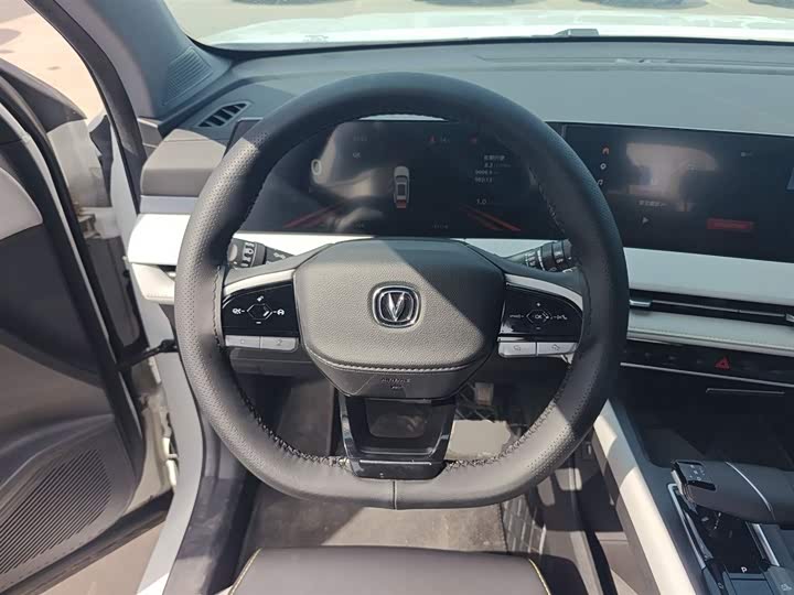 Changan CS75 PLUS 2023 1.5 T ATPremium — фото 11