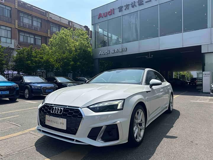 Audi A5 2024 Sportback 40 TFSI — фото 1