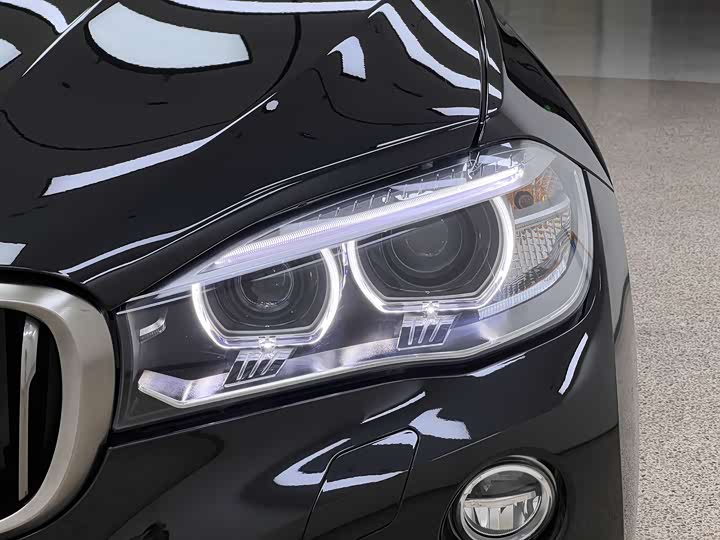BMW X6 2018 x Drive 35i Leading — фото 38