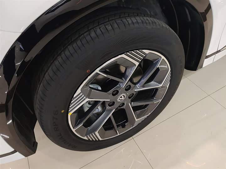 Changan CS75 PLUS 2025 1.5 T — фото 23