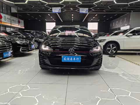 Volkswagen GTI 2016 2.0 TSI GTI — фото 12