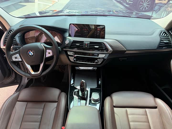 BMW X3 2021 x Drive 28i — фото 12
