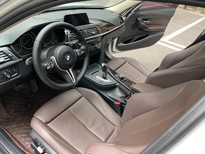 BMW 3-Series 2018 320 Li — фото 11