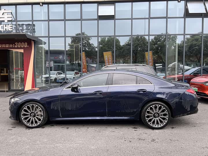 Mercedes-Benz CLS 2018 CLS 300 — фото 2