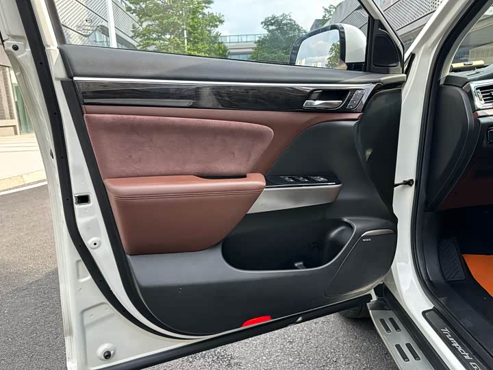 Trumpchi GS8 2017 320 T 2 WD ( ) — фото 9