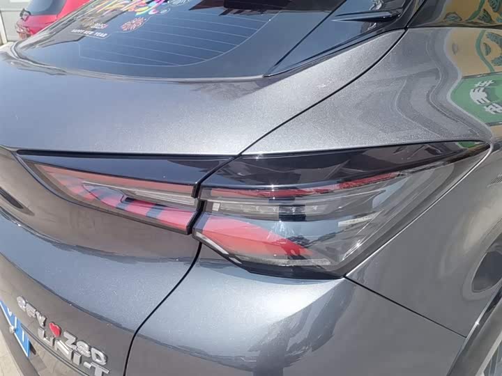 Changan UNI-T 2023 1.5 T Premium — фото 8