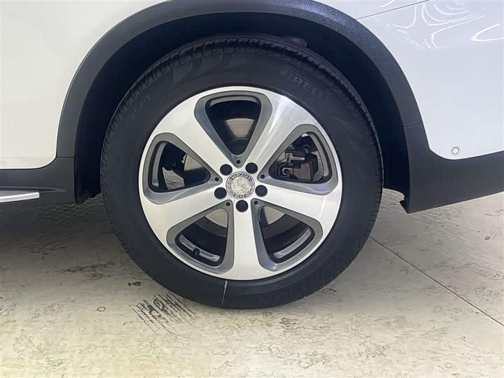 Mercedes-Benz GLC 2017 GLC 260 4 MATIC Luxury — фото 9