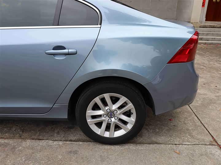 Volvo S60 2018 S 60 L T 3 — фото 28