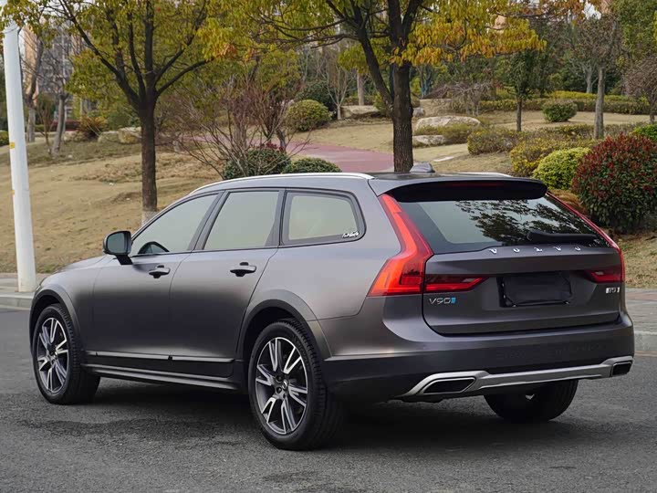 Volvo V90 2020 Cross Country T 5 AWD — фото 4