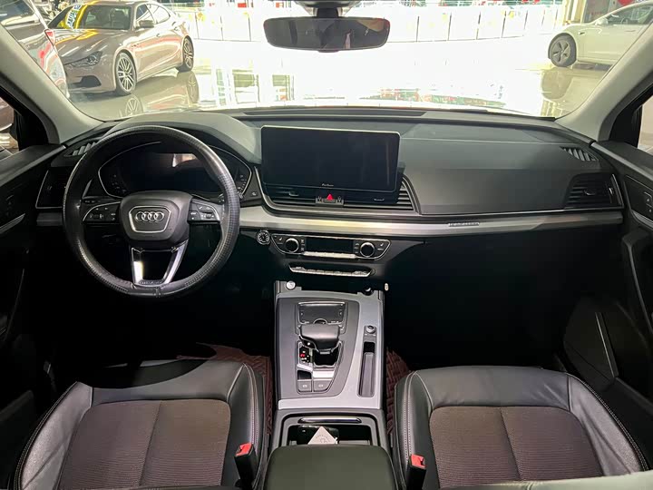 Audi Q5L 2018 40 TFSI V — фото 11