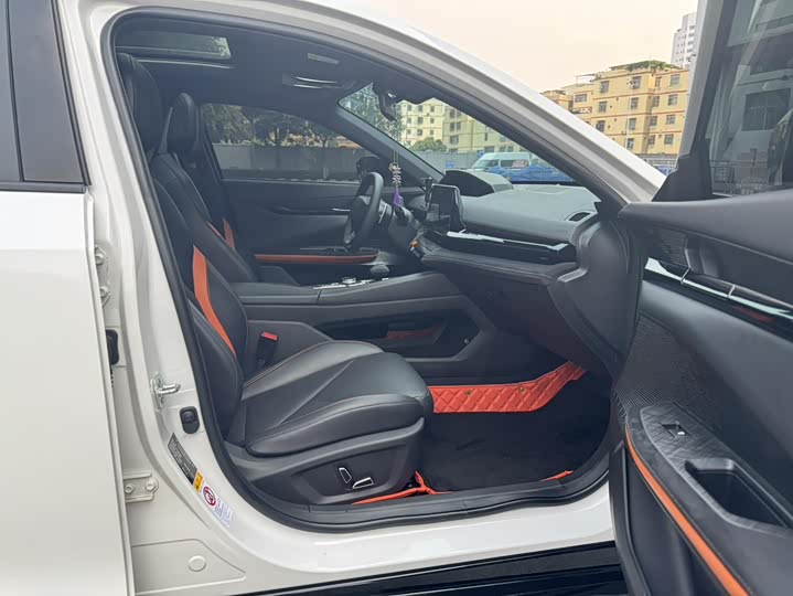 Changan UNI-V 2022 1.5 T — фото 7