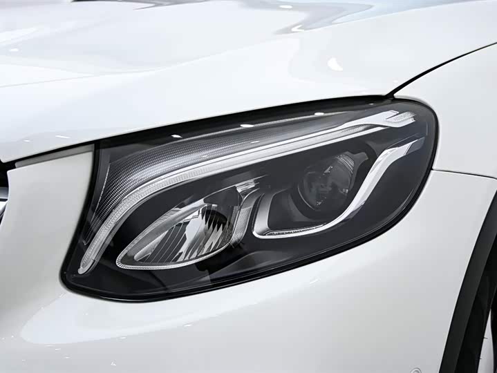 Mercedes-Benz GLC 2019 GLC 260 L 4 MATIC Luxury — фото 9
