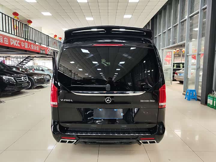 Mercedes-Benz V-Class 2018 V 260 L VI — фото 37