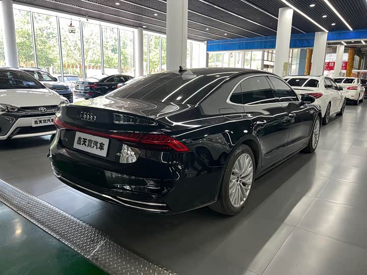 Audi A7L 2024 45 TFSI S-line — фото 3