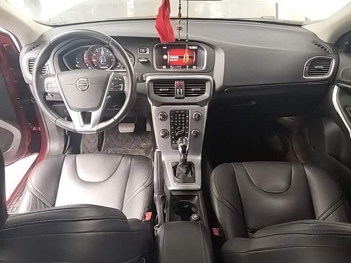 Volvo V40 2019 T 3 — фото 10