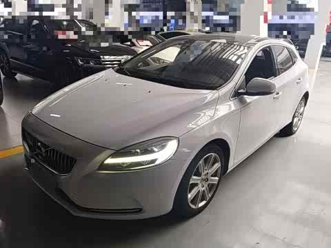Volvo V40 2019 T 3 — фото 26