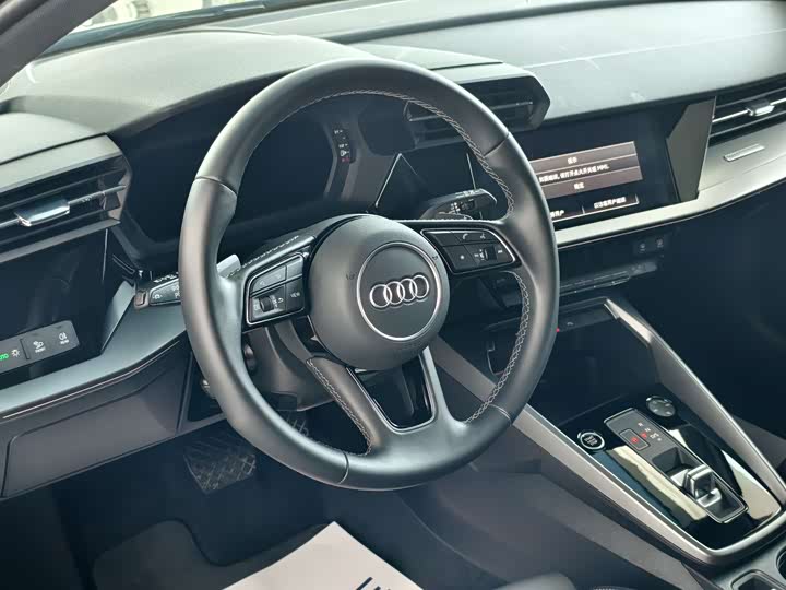 Audi A3 2023 Sportback 35 TFSI Sport — фото 8