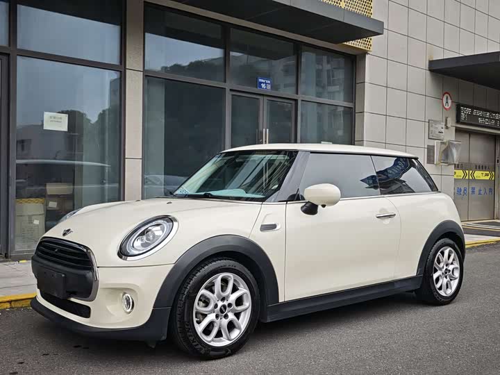 MINI Hatch — фото 1
