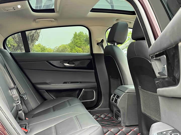 Jaguar XEL 2021 2.0 T 250 PS R-DYNAMIC SE — фото 13