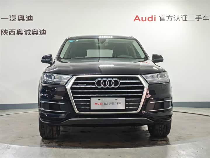 Audi Q7 2019 45 TFSI Comfort — фото 2