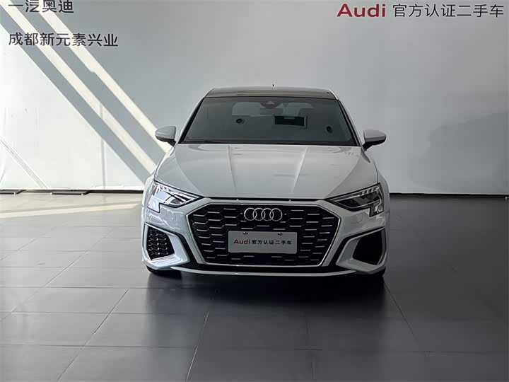 Audi A3 2024 Sportback 35 TFSI Sport — фото 2