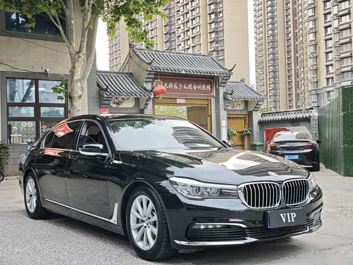 BMW 7 Series 730Li продвинутая — фото 3