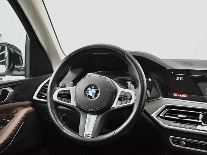 BMW X5 2019 x Drive 40i M — фото 33