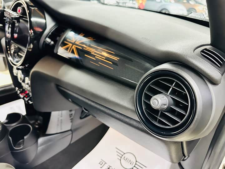 MINI Hatch — фото 16