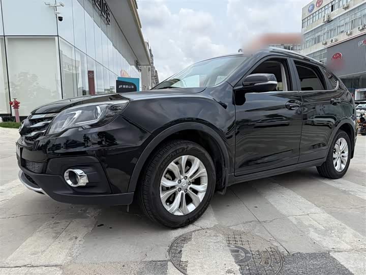 Trumpchi GS5 Super 2015 1.8 T AT 4 WD — фото 2