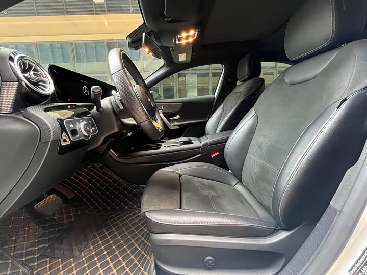 Mercedes-Benz A-Class 2021 A 200 L — фото 11
