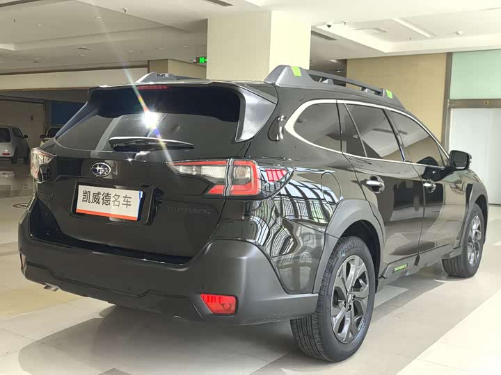 Subaru Outback — фото 14