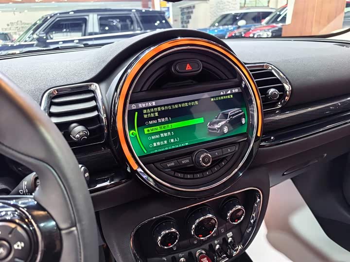 MINI Clubman — фото 10