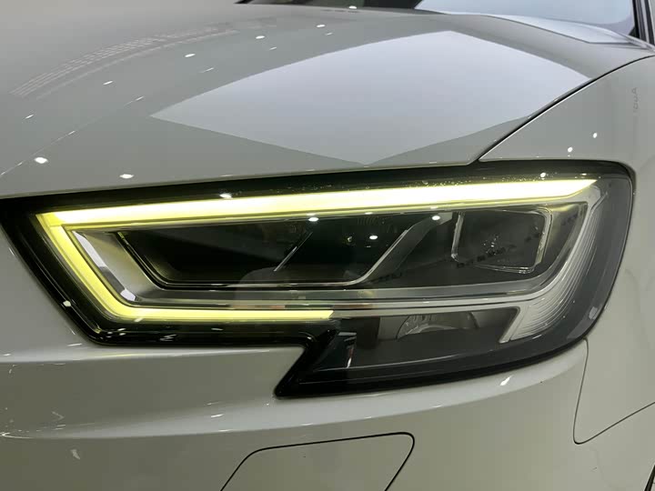 Audi A3 2018 30 Limousine 35 TFSI — фото 16