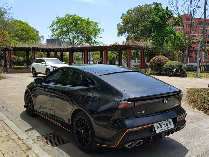 Changan UNI-V 2023 1.5 T Premium — фото 7