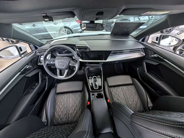 Audi A3 2025 Sportback 35 TFSI — фото 13