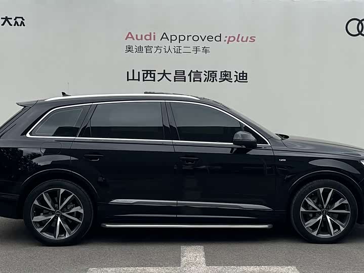 Audi Q7 2023 55 TFSI quattro S line Sport — фото 4