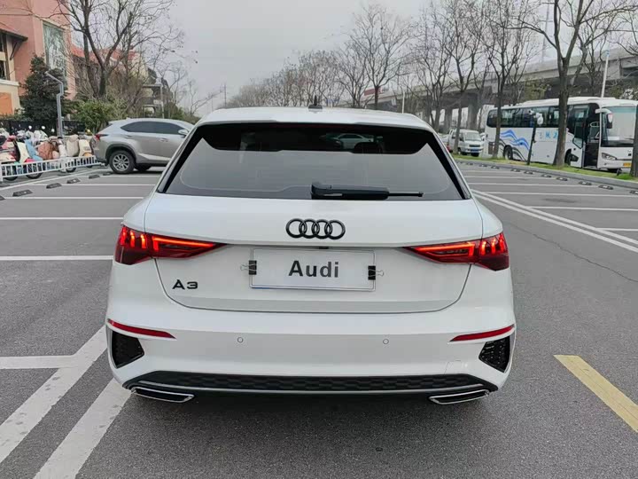 Audi A3 2022 Sportback 35 TFSI Sport — фото 8