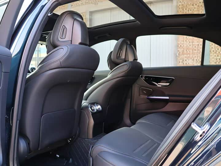 Mercedes-Benz C-Class 2024 C 260 L — фото 8