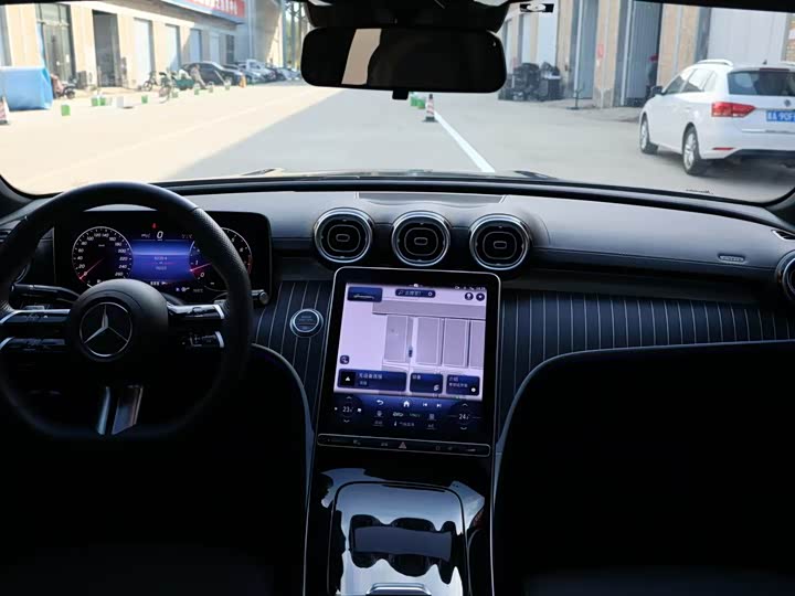 Mercedes-Benz C-Class 2024 C 260 L — фото 9